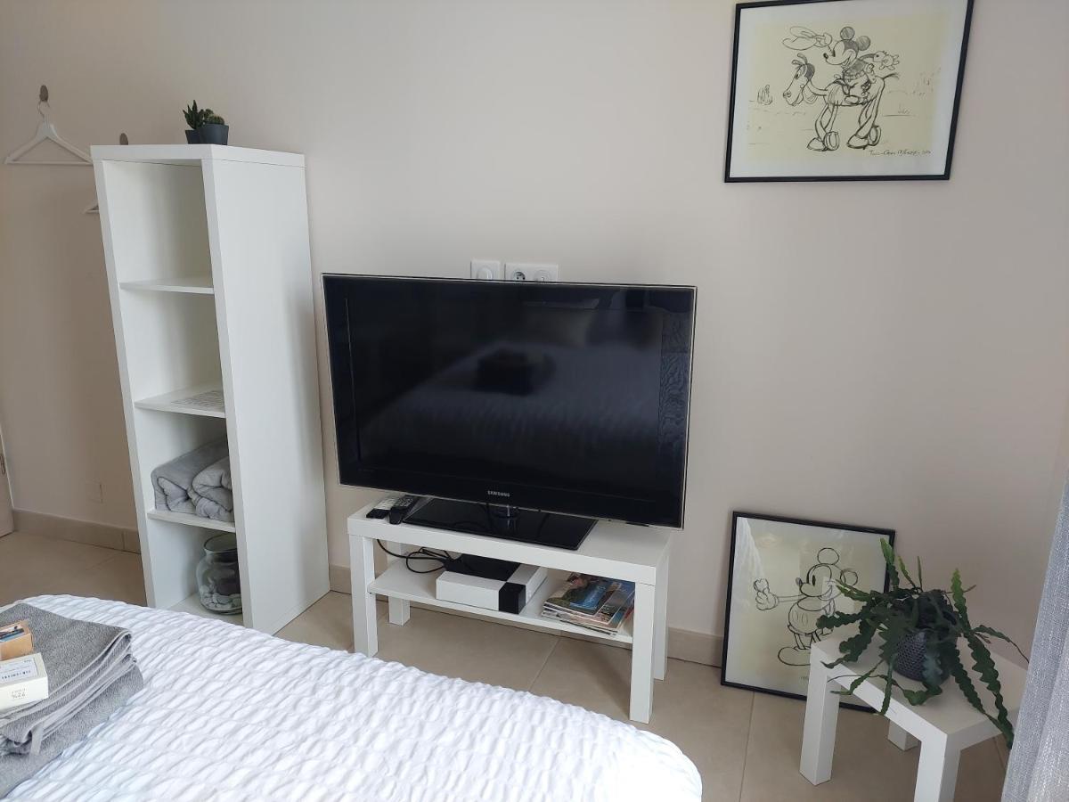 Magnifique suite familiale Nans-les-Pins Extérieur photo