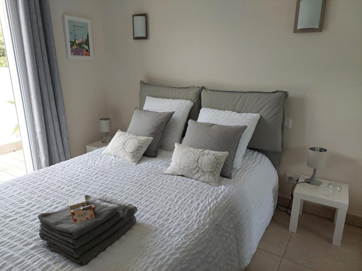 Magnifique suite familiale Nans-les-Pins Extérieur photo